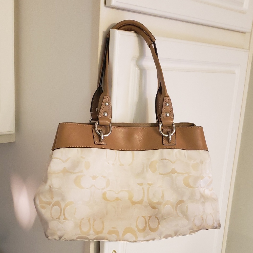 Coach purse - Picture 2 of 4